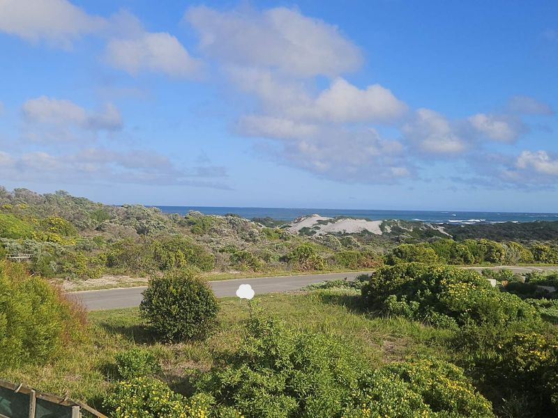 Prime Coastal Stand – Walking Distance to the Beach - Photo 3