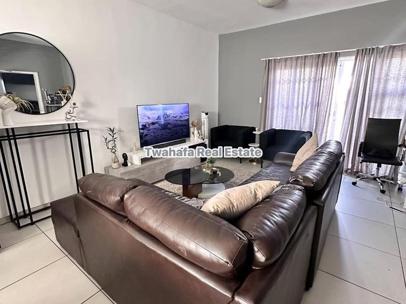 Spaciouse Townhouse - Photo 3