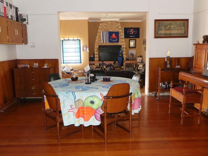Live and Work - Zoned Business - Perfect to trade from home - Photo 3