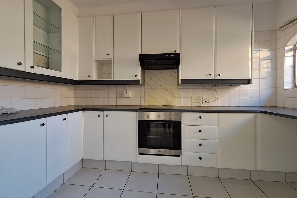 1 Bedroom Duplex Unit in Corlett Gardens - Photo 2