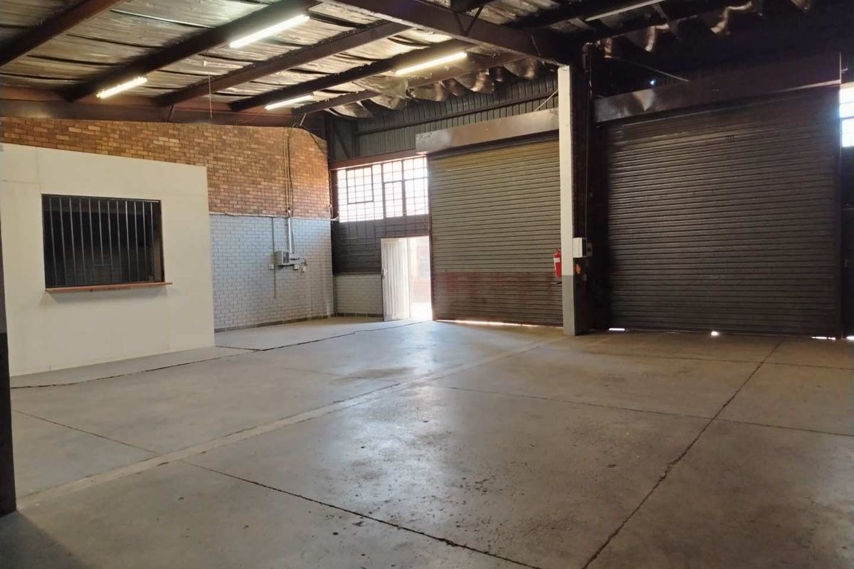 Unlock Potential: 220m2 Commercial Space in Alrode South! - Photo 5