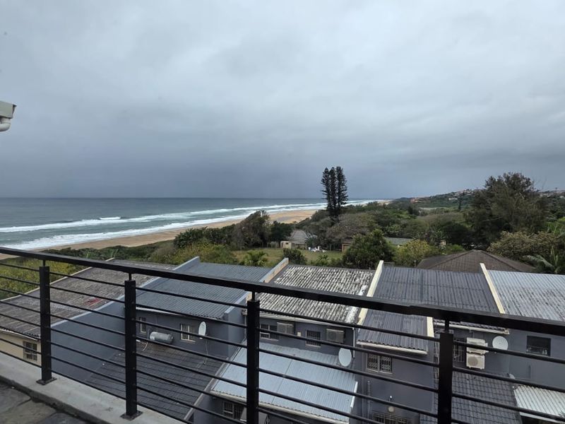 Modern 3-Bedroom Apartment with Breathtaking Ocean Views - Photo 2
