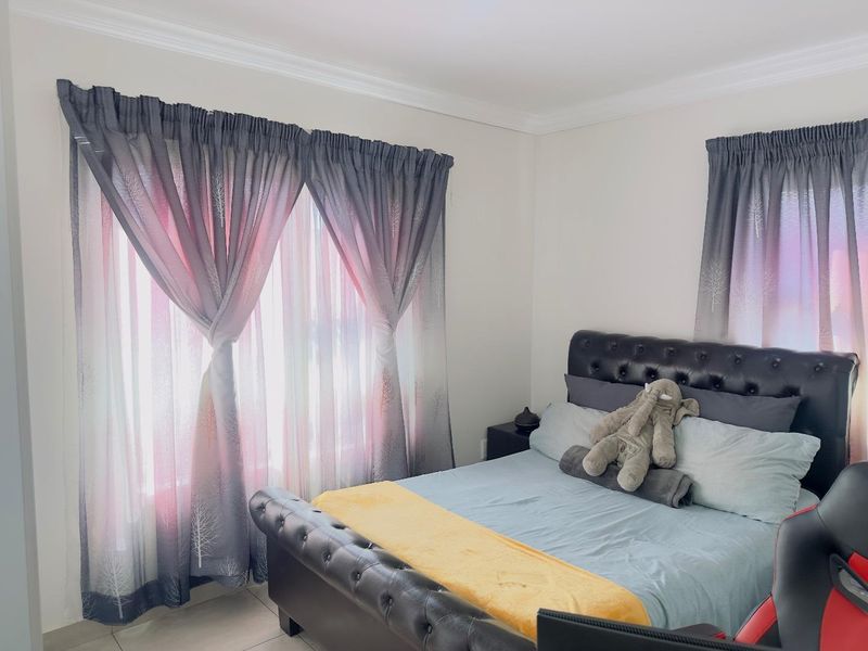 3-Bedroom Family Home for Sale at Thatchfield - Photo 2