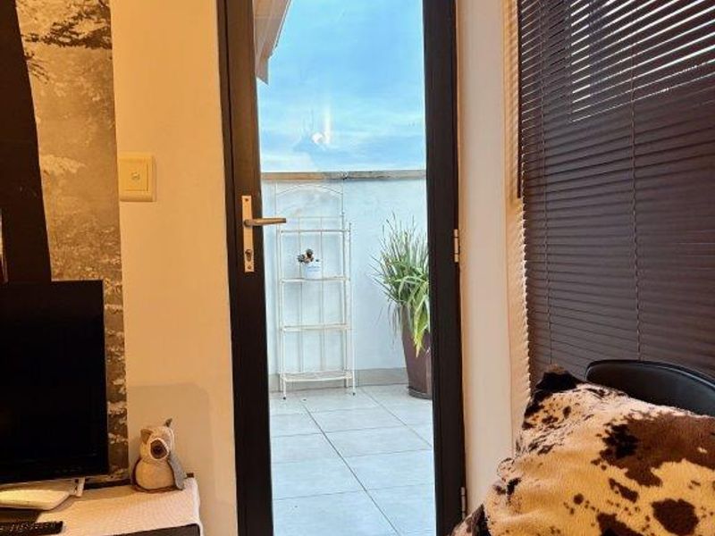 Outstanding Price! Prime Location! - Photo 10