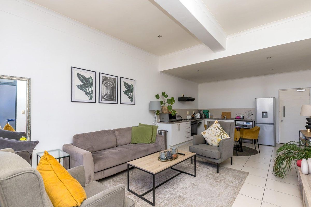 One Bedroom Air BnB Friendly. - Photo 2