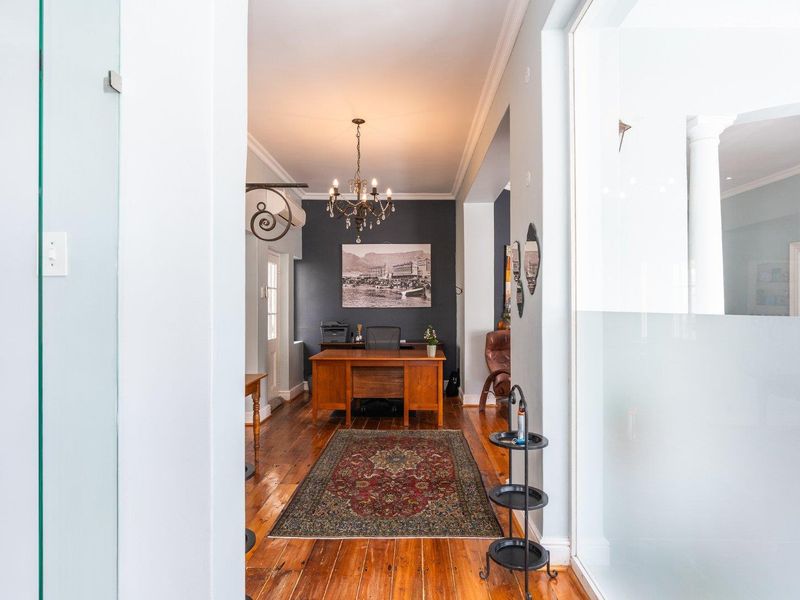 GARDENS COTTAGE FOR SALE BUSINESS ZONED - Photo 2