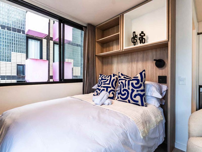 Studio apartment in Cape Town City Centre - Photo 6