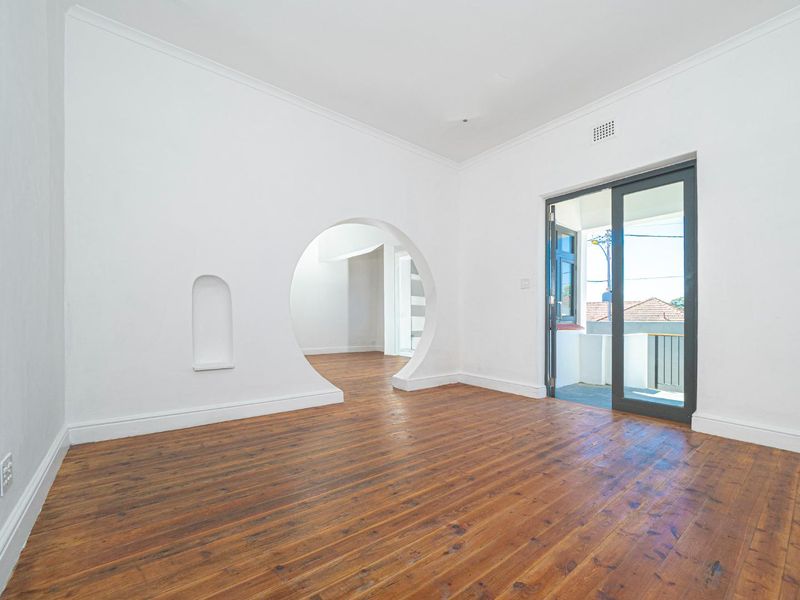 Charm and grace with lots of space. - Photo 4