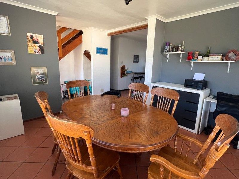 4 Bedroom House For Sale In Morgenster, Brackenfell - Photo 5