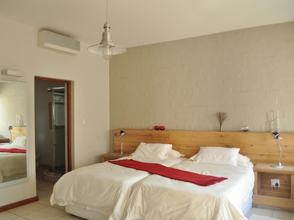 Twin bedroom 3