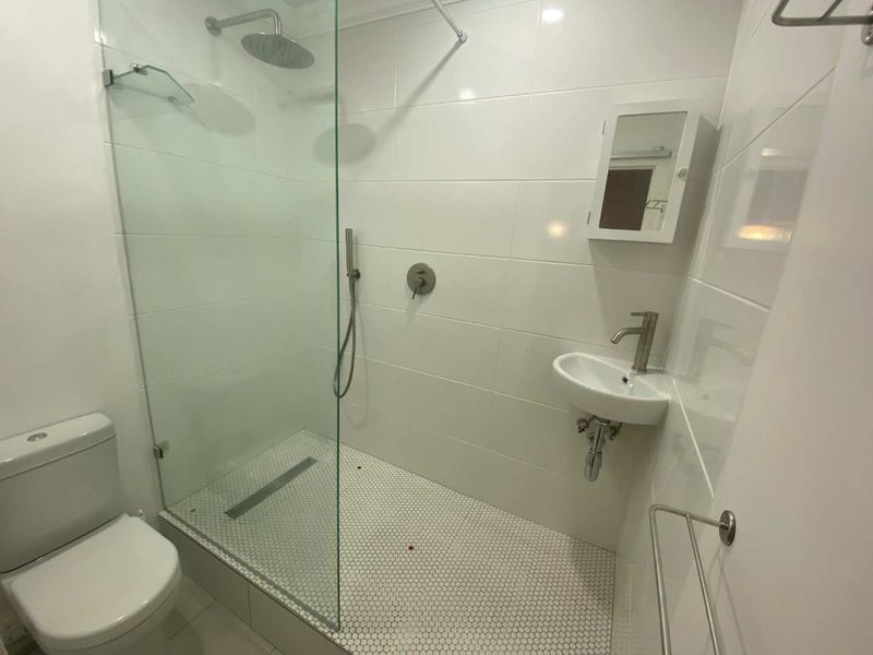 Centrally Located Studio Apartment - Photo 5