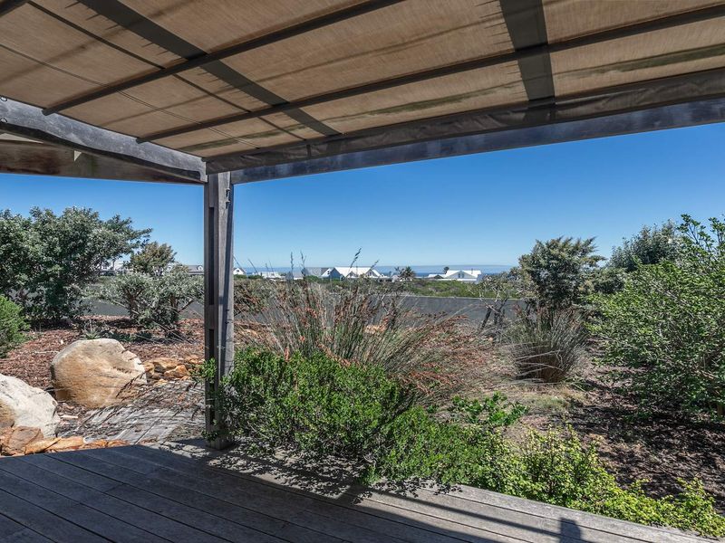 Weekend West Coast Beach House Awaits You - Photo 2