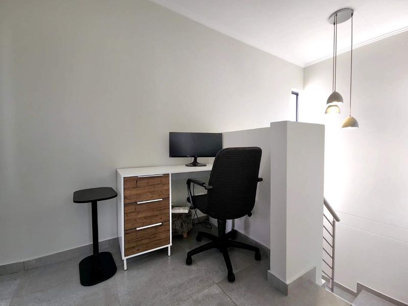 Modern 3-Bedroom Cluster Home - Photo 5