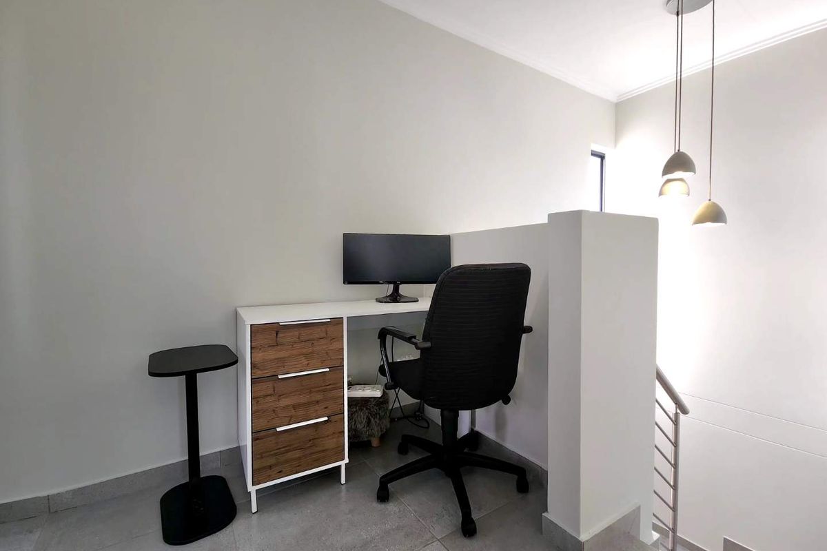 Modern 3-Bedroom Cluster Home - Photo 5
