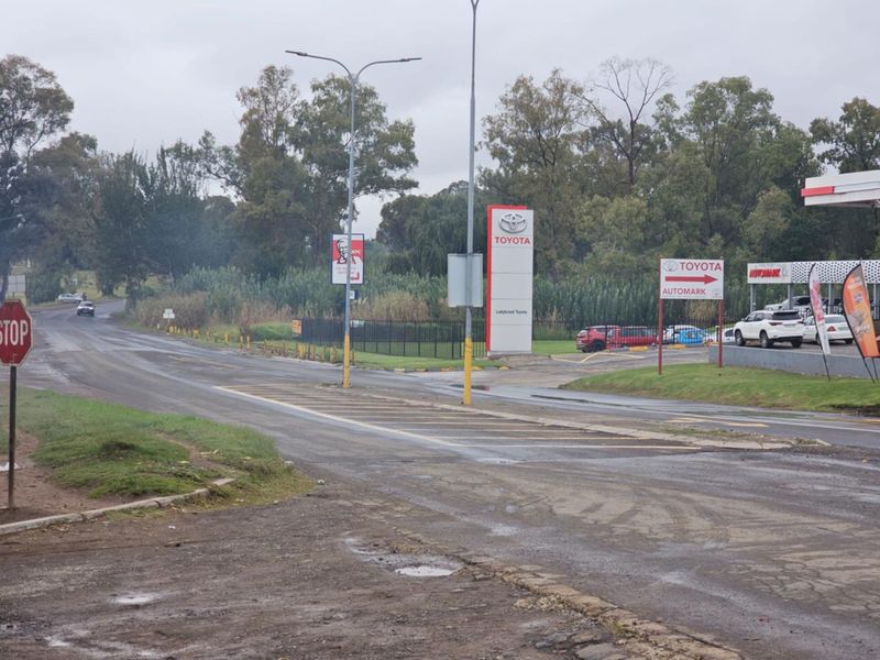 **Prime Investment Opportunity at the Town Entrance - 2475 sqm Available** - Photo 7