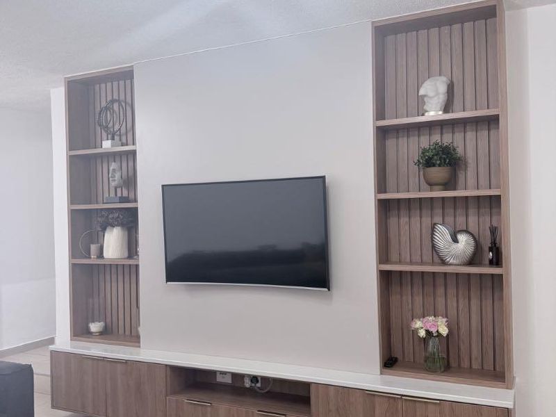 AVIS| SPACIOUS | TOWNHOUSE - Photo 7