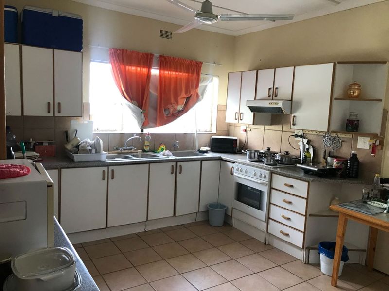 Great potential and opportunity for the entrepreneur or investor. - Photo 2