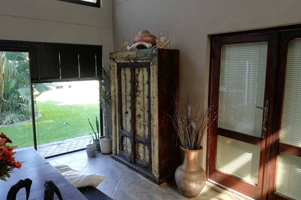 Prime Location Panoramic Lagoon view perfect for a Guest House! - Photo 4