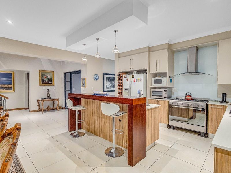 Modern Living in a Secure Lifestyle Estate - Photo 4