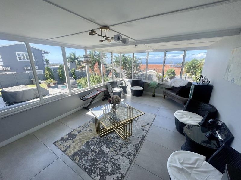 Hendra - Beautiful Family Home with Sea Views & Modern Flatlet in Prime La Lucia - Photo 3