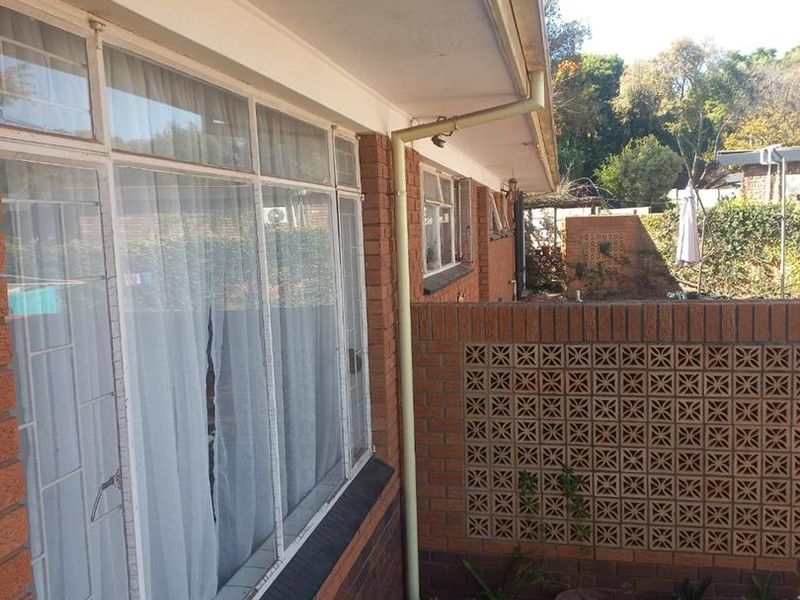 HOUSE WITH MULTIPLE OPPORTUNITIES FOR SALE!! - Photo 3