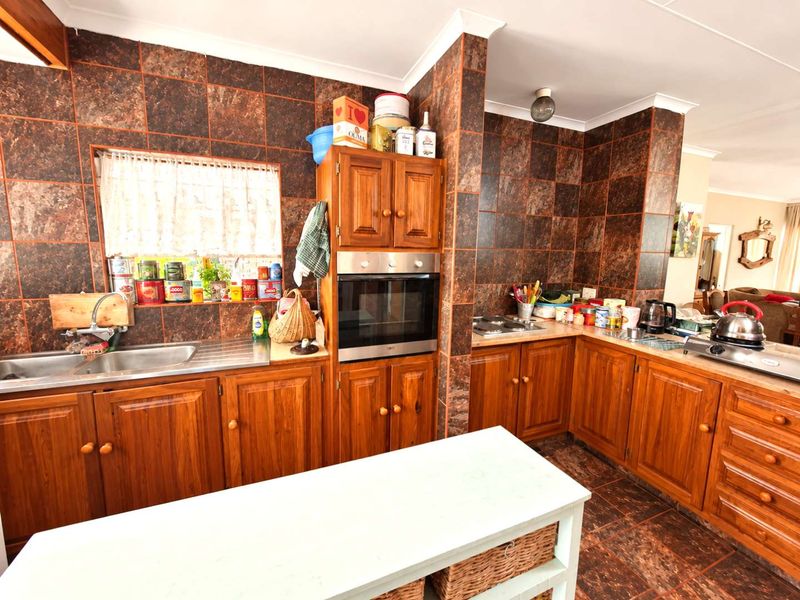 A Warm Welcome, A Private Garden & A Place to Call Home - Exclusive Mandate - Photo 9