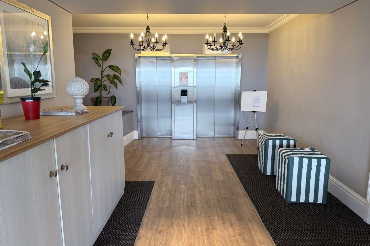 Luxurious Retirement Living in the Heart of Mouillie Point - Photo 4