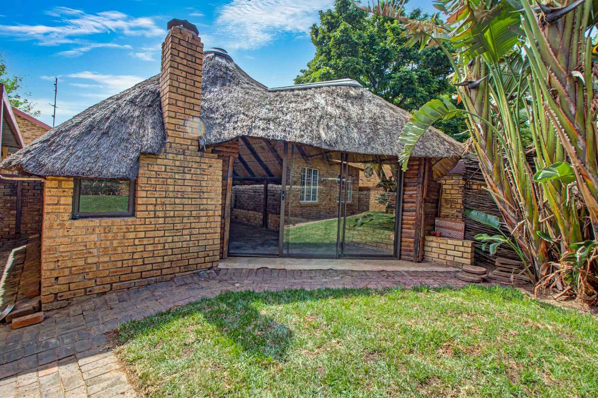 Your Ideal Townhouse: Entertain, Relax, and Live Comfortably! - Photo 2