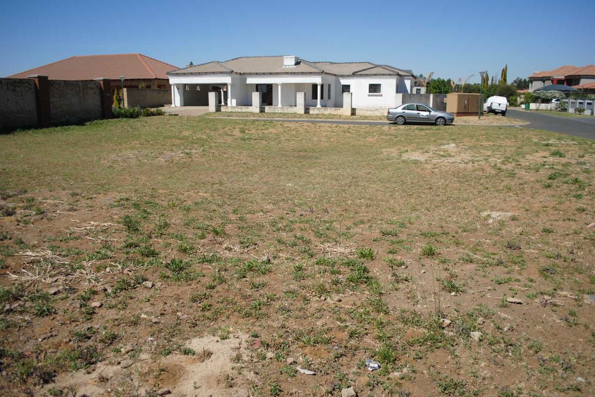 Lovely stand in a secure Estate (negotiable) - Photo 3