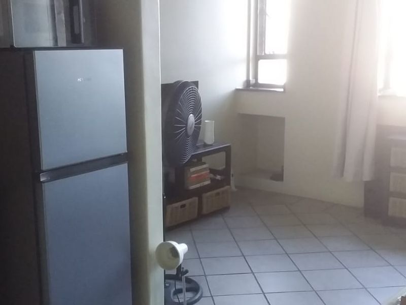 Charming Bachelor Apartment in the Heart of Durban - Photo 5