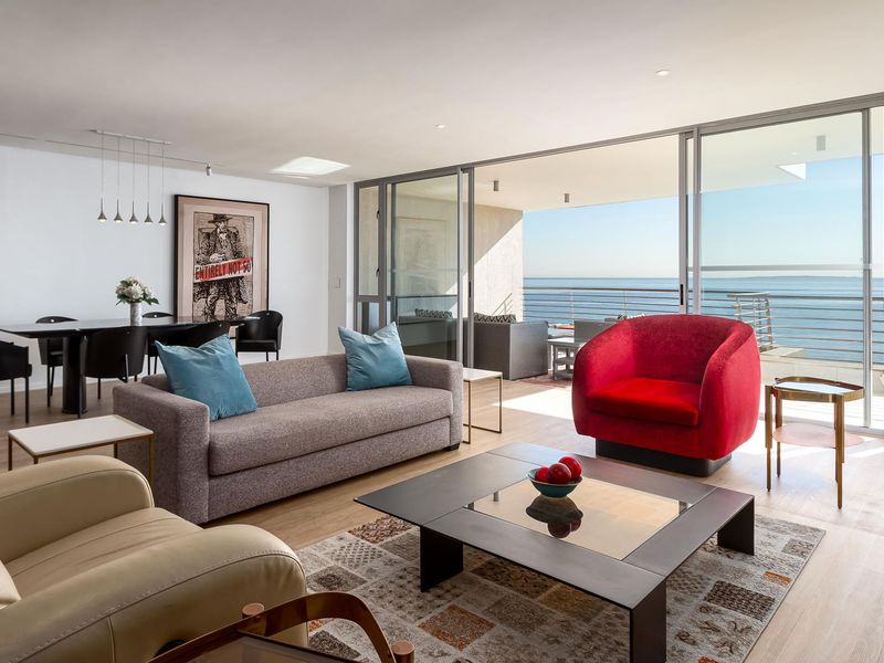 Exceptional 6th Floor Apartment with Panoramic Sea Views - Photo 3