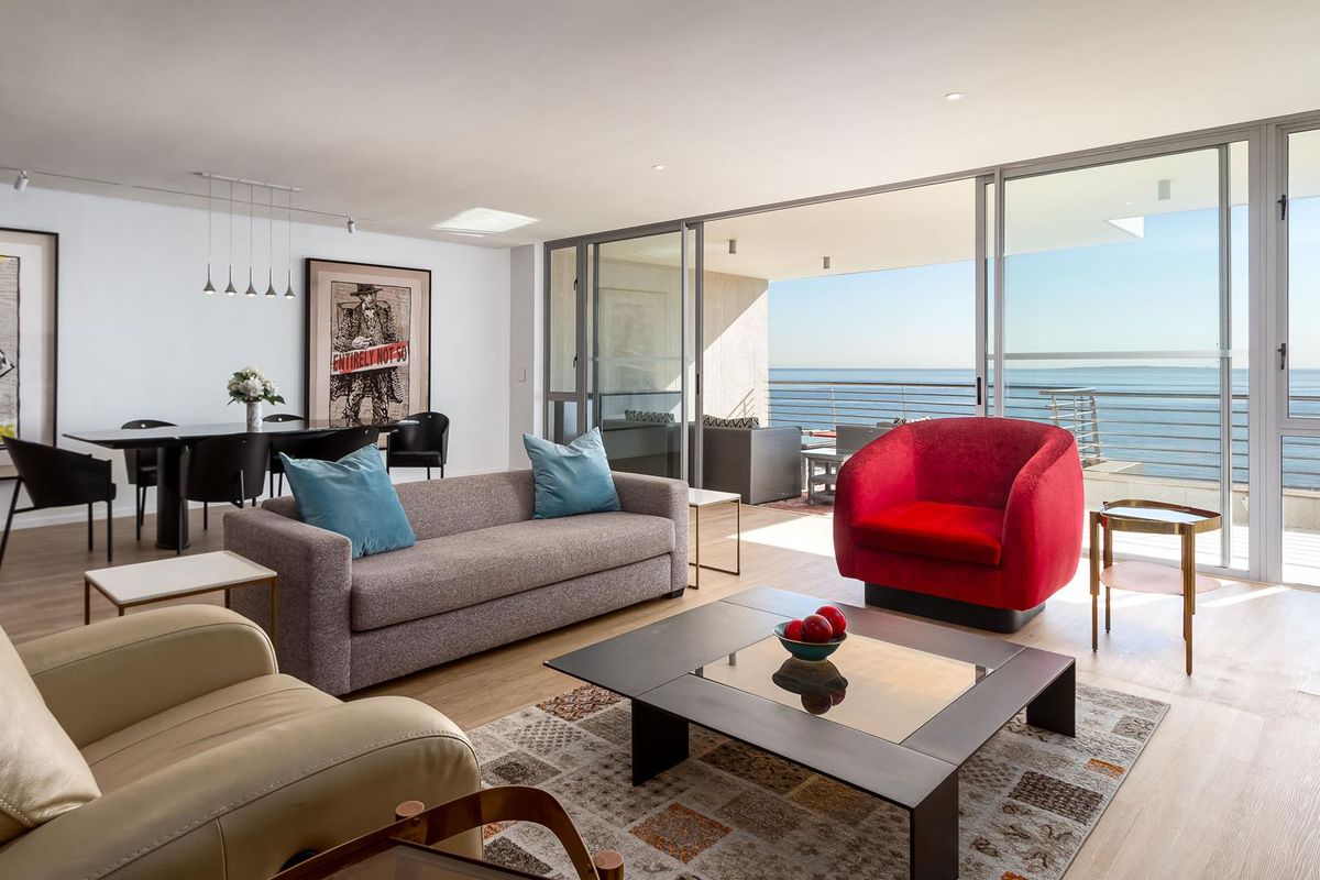 Exceptional 6th Floor Apartment with Panoramic Sea Views - Photo 3