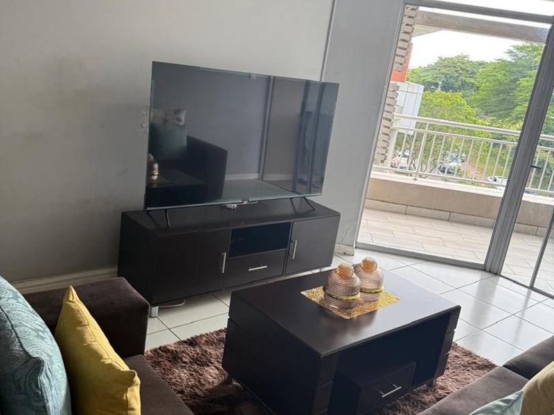 2 Bedroom apartment fully furnished at the heart of Umhlanga - Photo 7