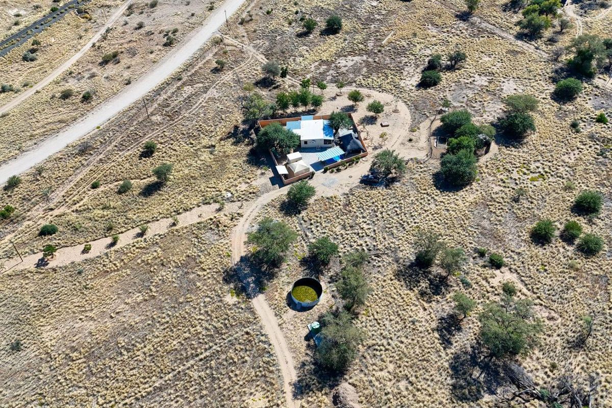 Usakos:  2 x Home Agricultural Smallholding VERY CLOSE TO TOWN is for Sale - Photo 2