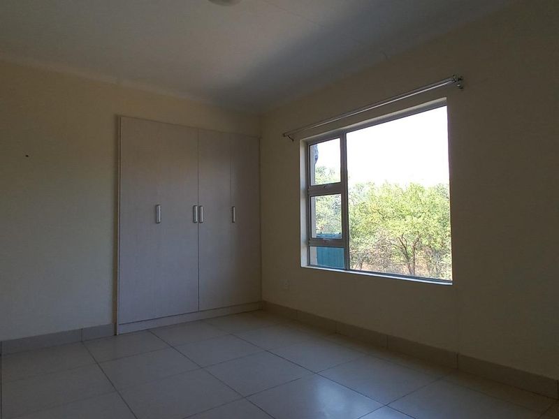 2 Bedroom Apartment For Sale - Photo 8