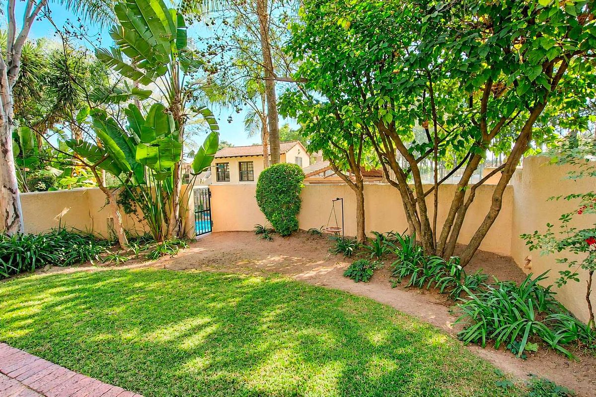 Spacious 3 bedroom, 2 bathroom, ground floor apartment available for sale in Bryanston - Photo 3