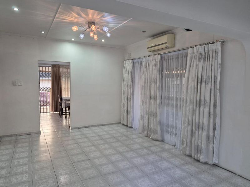 4 Bedroom House for sale in Kharwastan - Photo 8