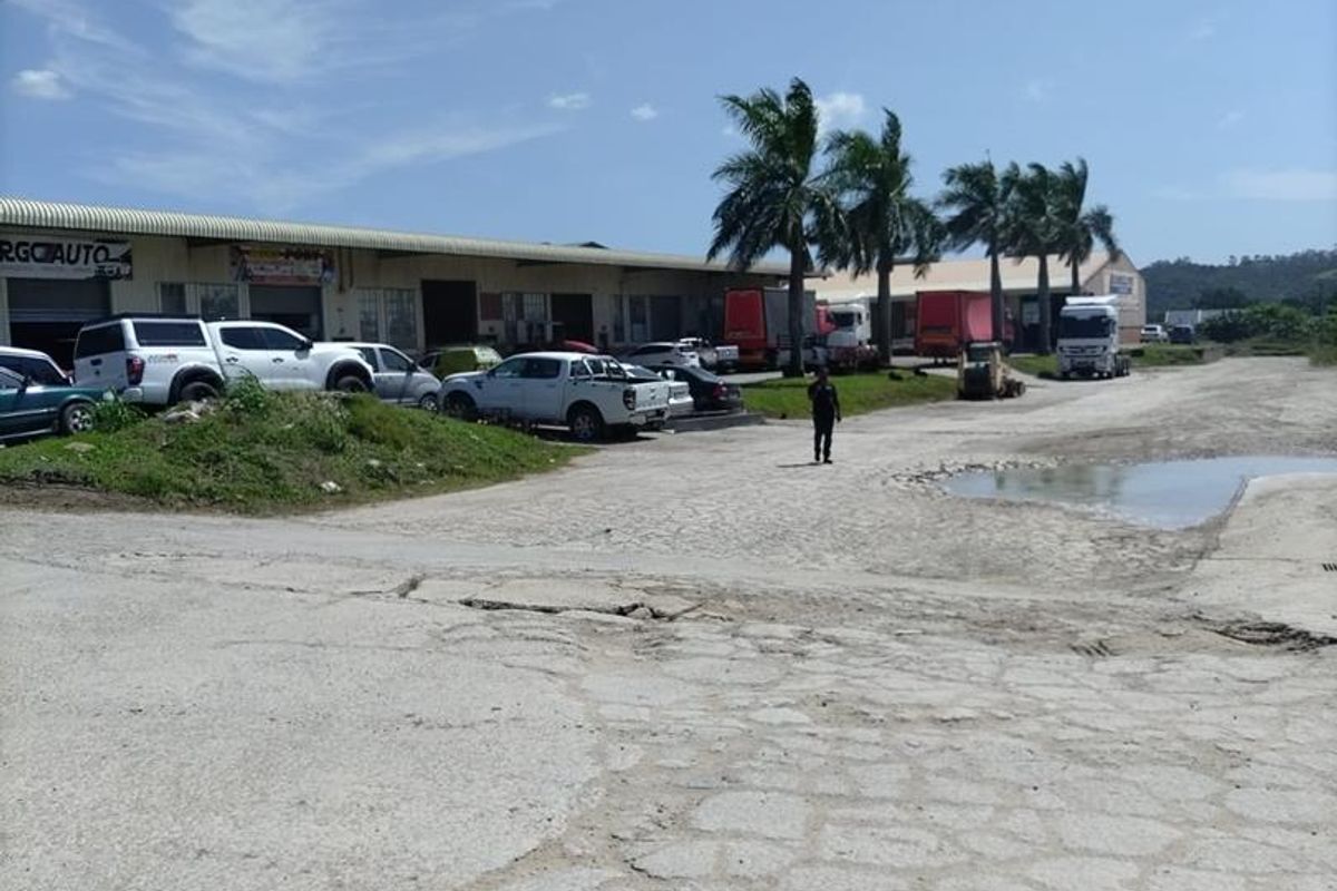 Ideal Location for Your Business on Main Harding Road! - Photo 3