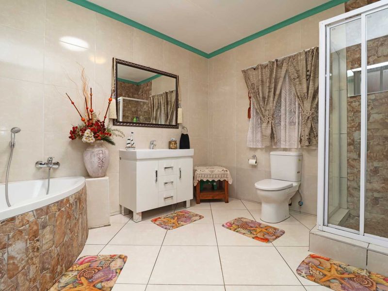 Exceptional Sectional Title Unit with Loft Entertainment, Lapa & Private Layout - Photo 6