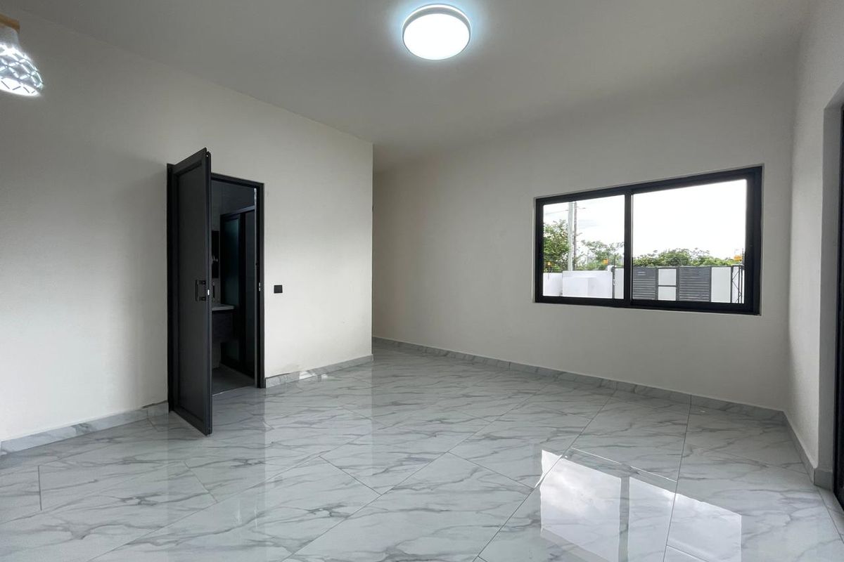 Contemporary Newly Built Villa with Rooftop Views – 5 Minutes from Super U, Grand Baie - Photo 5