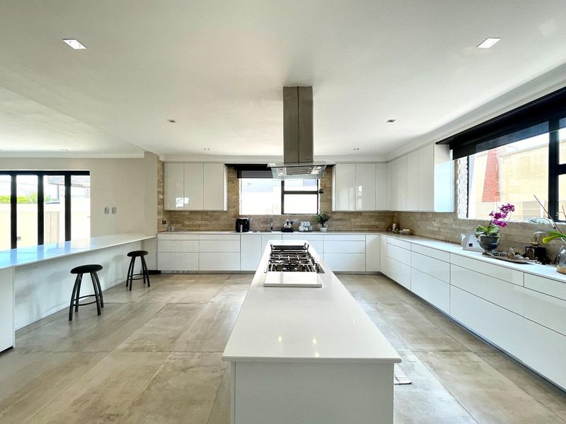 Stunning Open Plan Five Bedroom Home For Sale In Waterfall Country Estate - Photo 5