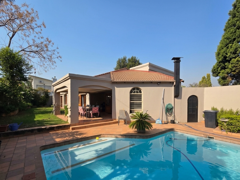 Stunning 3-Bed Cluster with Private Pool & Separate Flatlet in Secure Estate - Photo 1