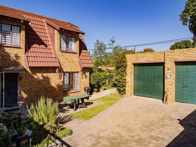 Beautifully Appointed 3-Bedroom Townhouse in Barn Lodge, Boskruin - Photo 8