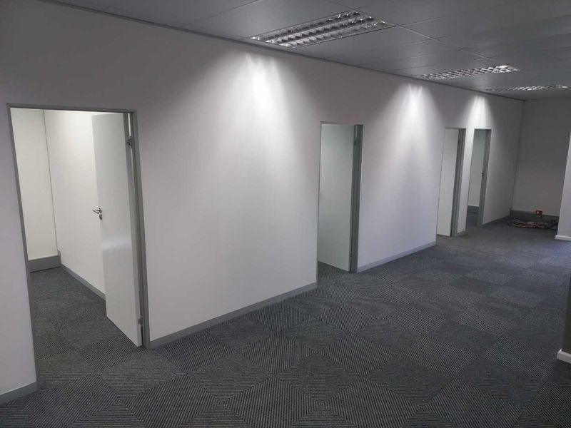 Office space available immediately, just off William Moffett Expressway! - Photo 6