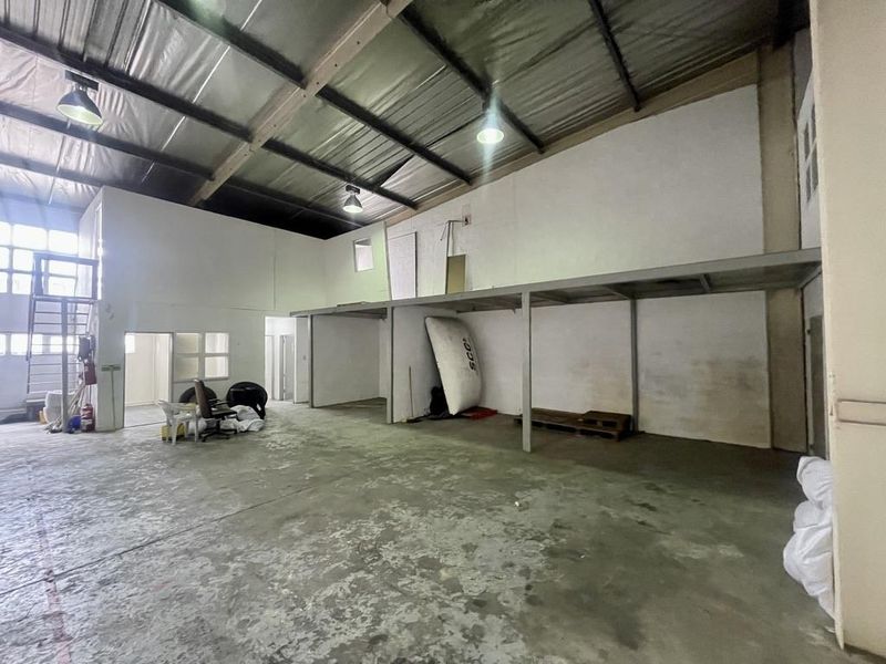 Hendra - 235m2 Warehouse To Let | Springfield Industrial Park - Photo 5