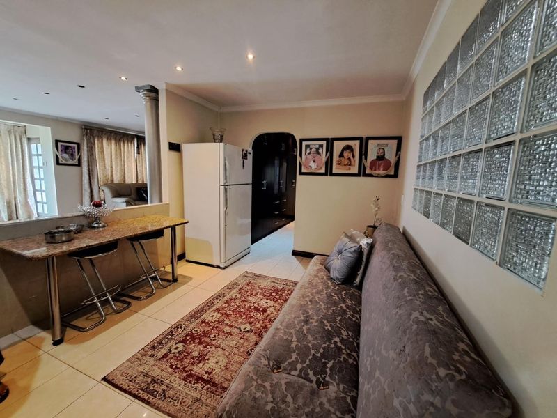 3 bedrooms House in Reservoir Hills - Photo 8