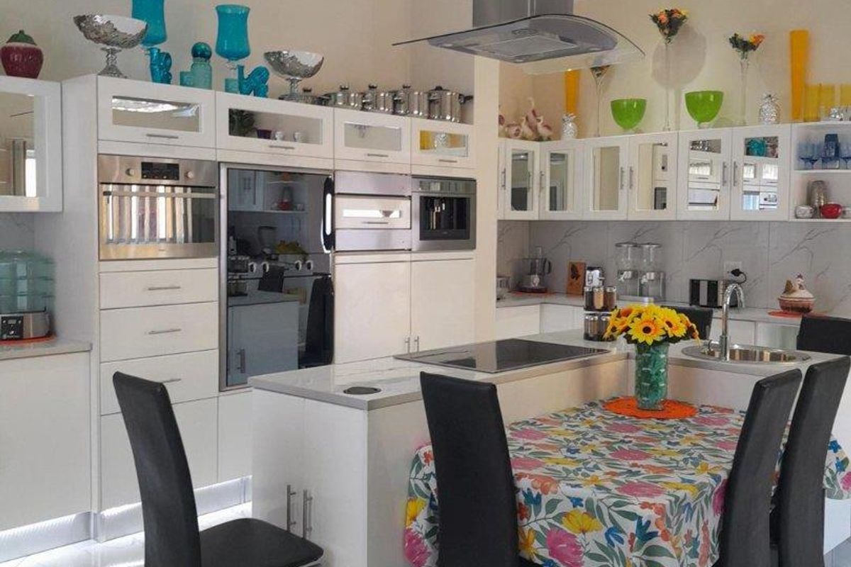 Your Private Paradise: Where Comfort Meets Elegance! - Photo 3