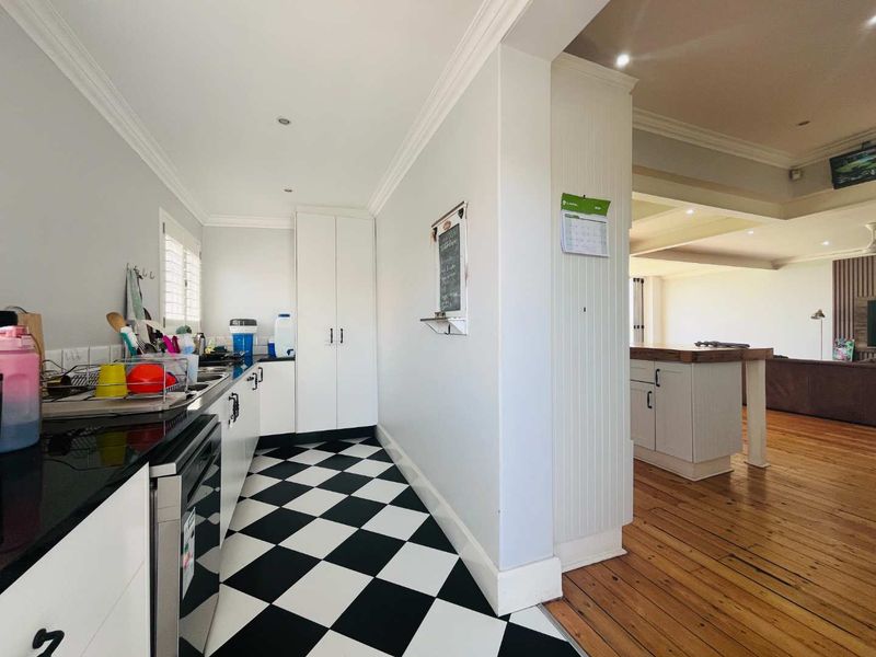 Hendra - Coastal Comfort  , Modern Family Home with exceptional extra's - Photo 9