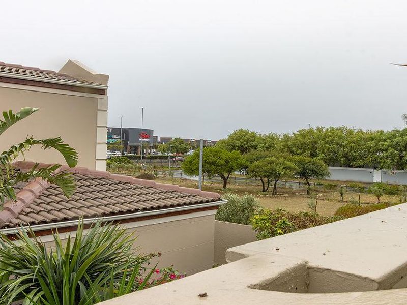 Step Into This Cozy And Open Plan Duplex, Where Every Detail is Designed For Comfort - Photo 10