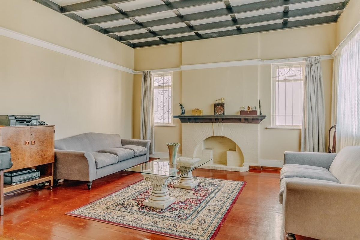 Investment, 3 Bedroom, 2 Bath - Photo 5